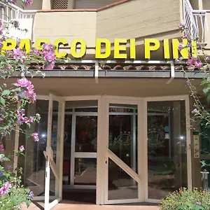 Parco Dei Pini - 100mt Dal Mare Hotel